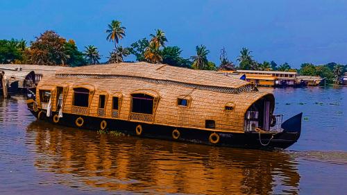 Kerala Backwater Cruising Route 7